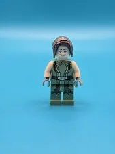 LEGO Minifigure Satele Shan sw0389 - slight torso crack
