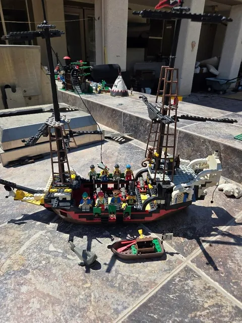 LEGO Pirates: 1996 Red Beard Runner (6289) – Vintage Set - Modified to Complete