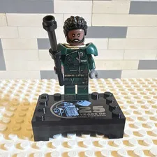 LEGO Star Wars Minifigure Saw Gerrera Cape & 25 Years Display Stand Base 6+