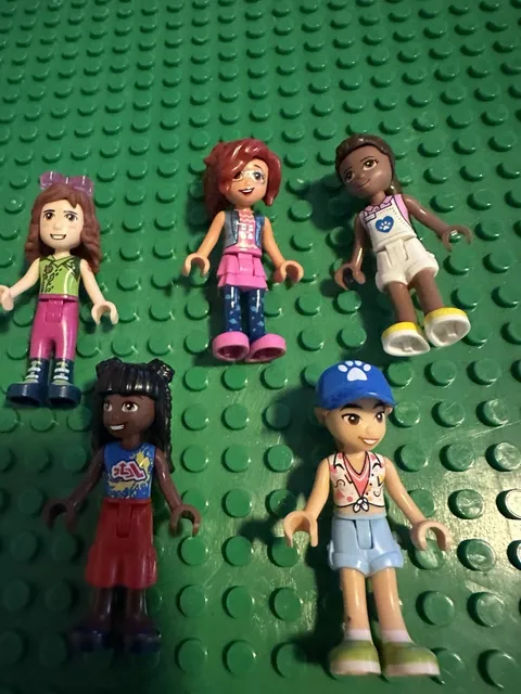 LEGO Friends Minidoll Minifigure Lot of 5 Female Figures Mixed Colors/Outfits
