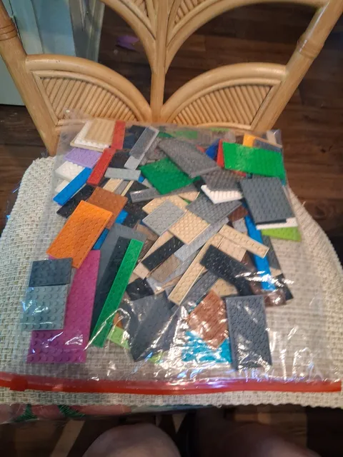LEGO bulk lot of 1.8 POUNDS of mixed plates assorted sizes and colors