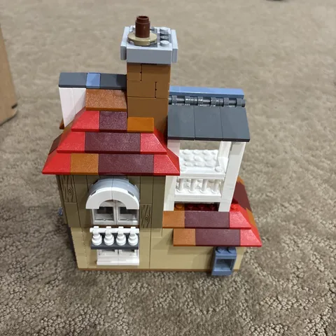 LEGO Harry Potter: Attack on The Burrow (75980) roof house part build only