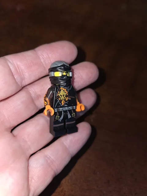 Lego Ninjago Cole RX Minifigure Mini Fig 