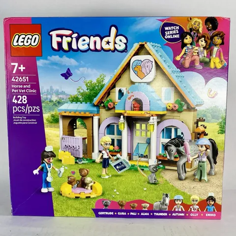New! LEGO Friends 42651 Horse & Pet Vet Clinic Set with 5 Pets & 3 Minidolls