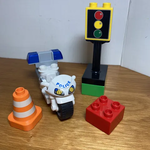 LEGO DUPLO Police 5679 - Police Bike Motorcycle Parts Retired