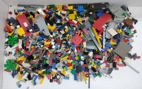 Lot 2.9kg of Bricks Mixed Buildings Various Pieces Shapes Sizes & Colors...