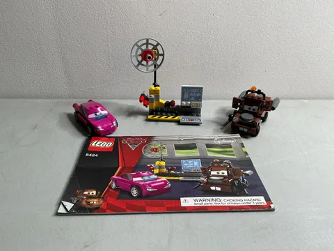 Lego Cars Mater's Spy Zone 8424 PRE-BUILT