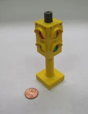 Used Lego Duplo STOPLIGHT w/ CHANGING LIGTS #42316 Road Street Stop Light