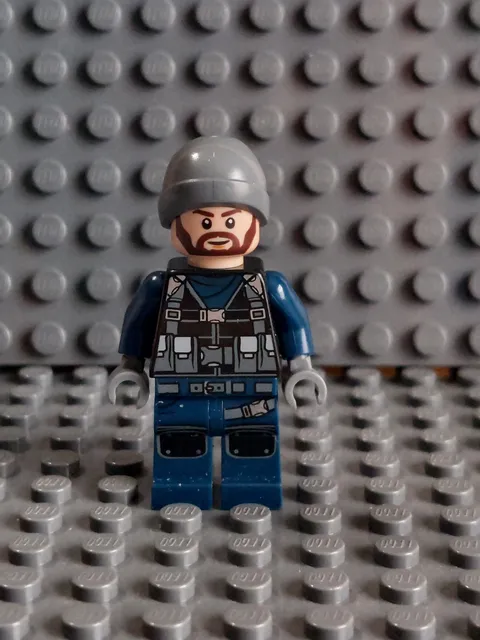 Lego Jurassic Park 75927 - ACU Guard with Beanie Minifigure - Used