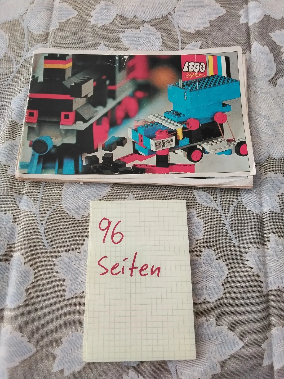 Lego Idea Book System 241 from 1969 /96 pages 