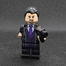 LEGO The Penguin Batman Robin Minifigure With Gun