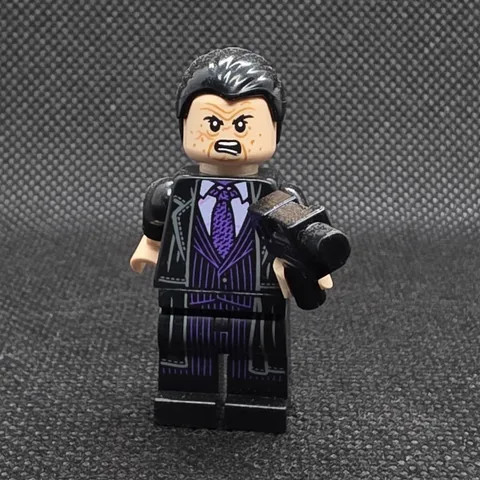 LEGO The Penguin Batman Robin Minifigure With Gun