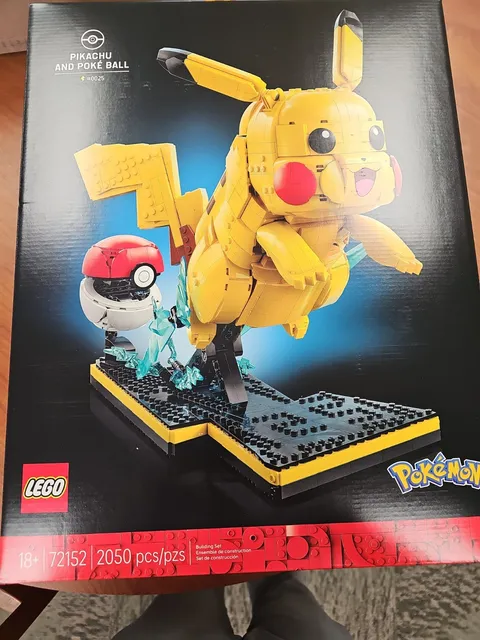 Lego Pokemon 72152 Pikachu And Poke Ball 2050pc Set New & Sealed