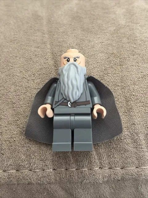 Lego Gandalf the Grey 79014 10237 No Hair, Cape The Lord of the Rings Minifigure