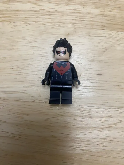 LEGO DC Superheroes Nightwing Minifigure Black/Red suit