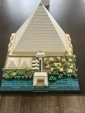 LEGO Architecture Great Pyramid of Giza 21058 1476pc Display Stand Set