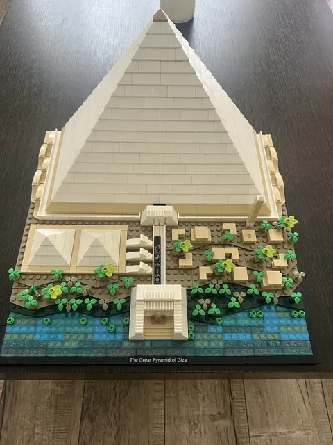 LEGO Architecture Great Pyramid of Giza 21058 1476pc Display Stand Set