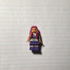 LEGO Teen Titans, Starfire