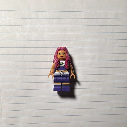 LEGO Teen Titans, Starfire