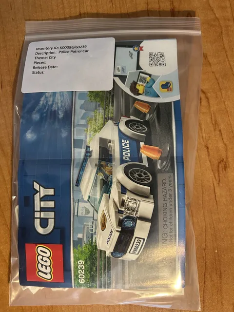 LEGO CITY: Police Patrol Car (60239) - Used-Complete with Manual and Minifigures