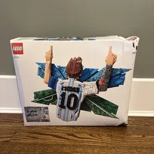 LEGO Editions Lionel Messi Celebration 43018 – 1,427 pcs New Sealed Damaged Box