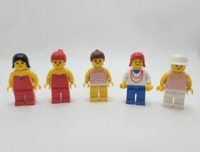 LEGO vintage Minifigure Lot Of 5 - Assorted Female Figures- Paradisa and Town