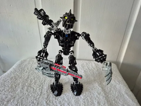 LEGO BIONICLE Toa Nuparu 8729 - Working Laser Gun - No Ammo Balls