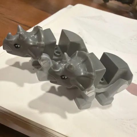 VTG Lego 2 Light Gray Dinosaur Triceratops Babies w/ Fixed Horns A29-29