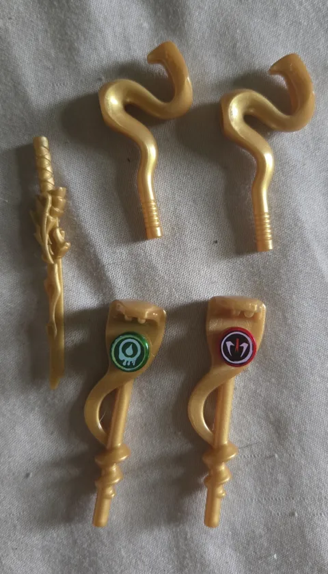 LEGO Ninjago Minifigure Gold Weapons  Lot - 5 Pieces