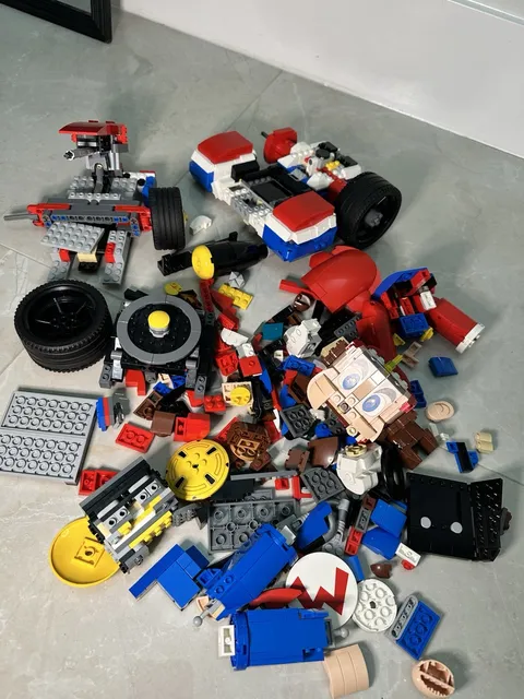 LEGO 72037 Super Mario Kart Standard Kart Building Set NOT COMPLETE For Parts