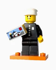 LEGO Collectible Minifigure Series 18 — Classic Police Officer