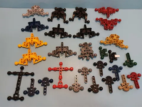 LEGO BIONICLE PARTS MIXED LOT WITH MISCELLANEOUS BALL AND JOINTS PIECES - LOT 6