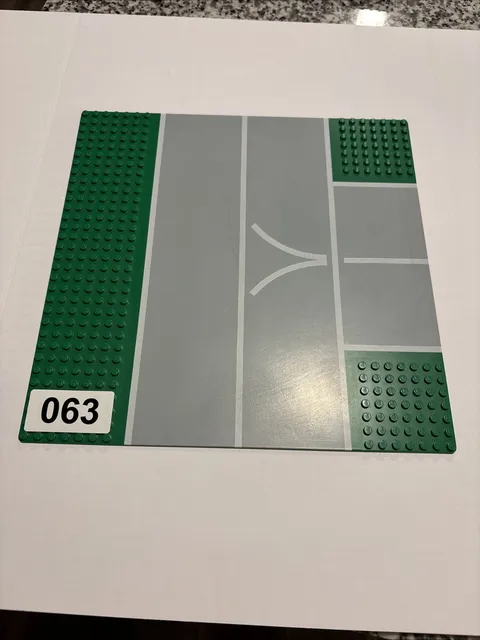 Vintage Lego Gray/Green 32 x 32 City Town Baseplates Roads Street 10" by 10"