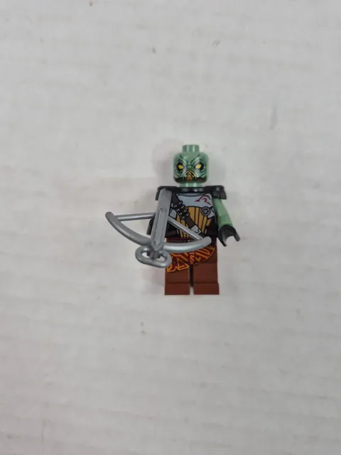 Lego Star Wars 7930 Embo Minifigure sw0307 Authentic Lego brand Missing Helmet 