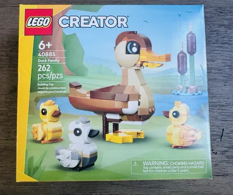 LEGO Creator Duck Family 40885 Building Set 262 pcs Ages 6+ Plastic Animals