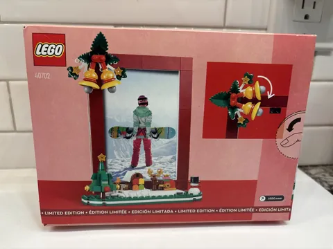 LEGO 40702 Christmas Picture Frame Set New - 209 pieces Limited ed. - NEW IN BOX