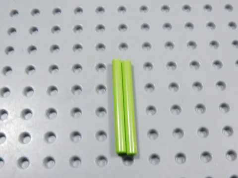 LEGO Lot of 2 Lime Green 4L Staffs Wands Lightsaber Blades Weapon Minifig BI