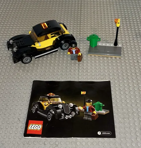 Lego Vintage Taxi 40532 Missing One Piece ￼