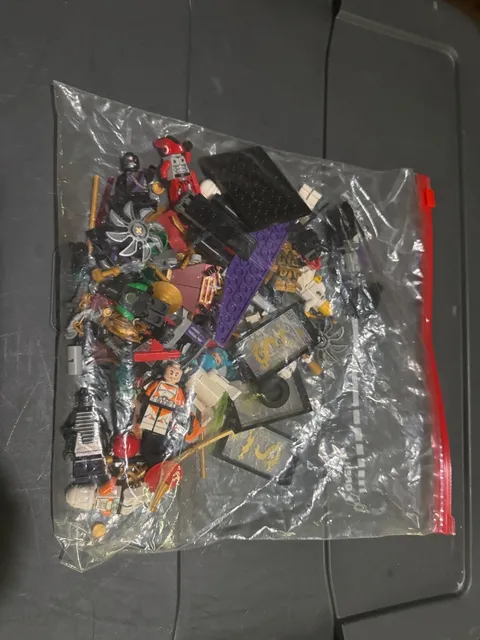 legos (ninjago,Star Wars, alien conquest, and misc sets)