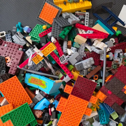 LEGO Bulk Lot 8lb Mixed Bricks Plates Specialty Pieces Minecraft Scooby Doo