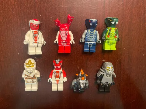 LEGO NINJAGO Minifigures Lot of 8 Ninja Figures Plastic Rise of the Snakes