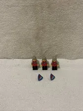 3 x LEGO Vintage Castle Minifigures GREY/RED SHIELD EMBLEM FREE SHIP