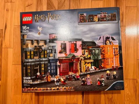 LEGO Harry Potter: Diagon Alley (75978) – 5,544 Pieces, Retired Collector Set