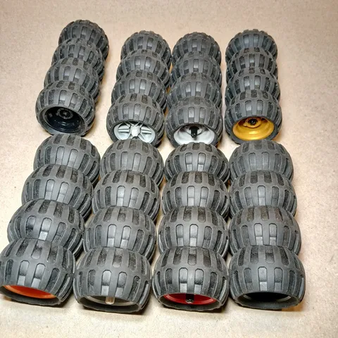 LEGO Tires 43.2x26  Lot of 32 Wheels Balloon Tire 61481 Rims 56145 Orange Red