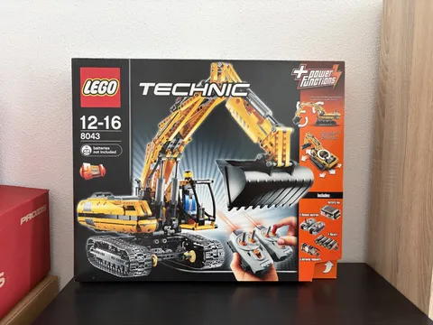 LEGO Technic 8043 Motorized Crawler Excavator NEW & Unopened EXCELLENT CONDITION