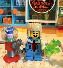 Lego Winter Kiddo Minifigure With Candy Machine & Accessories 