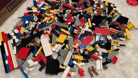 Vintage Lego Mixed 3 Lbs. 4 oz.  Parts Pieces HUGE BULK LOT 60's 70’s 80’s brick