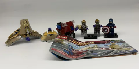 LEGO Marvel Avengers 6865 Captain America’s Avenging Cycle 2012 w/ Manual 