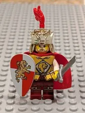 LEGO Minifigure Lion King cas441 Castle Kingdoms 7946 Lion Breastplate Crown 