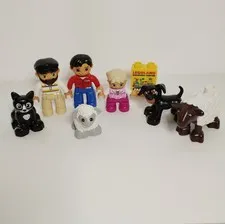 Lot Of 8 EUC LEGO DUPLO Figures Cat Dog Sheep Lamb Exclusive Factory Brick